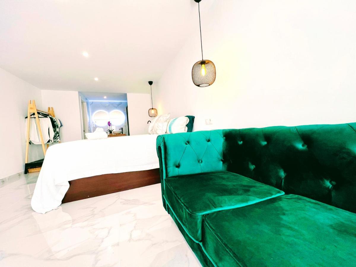Garden Boutique Apartment El Faro Exterior foto