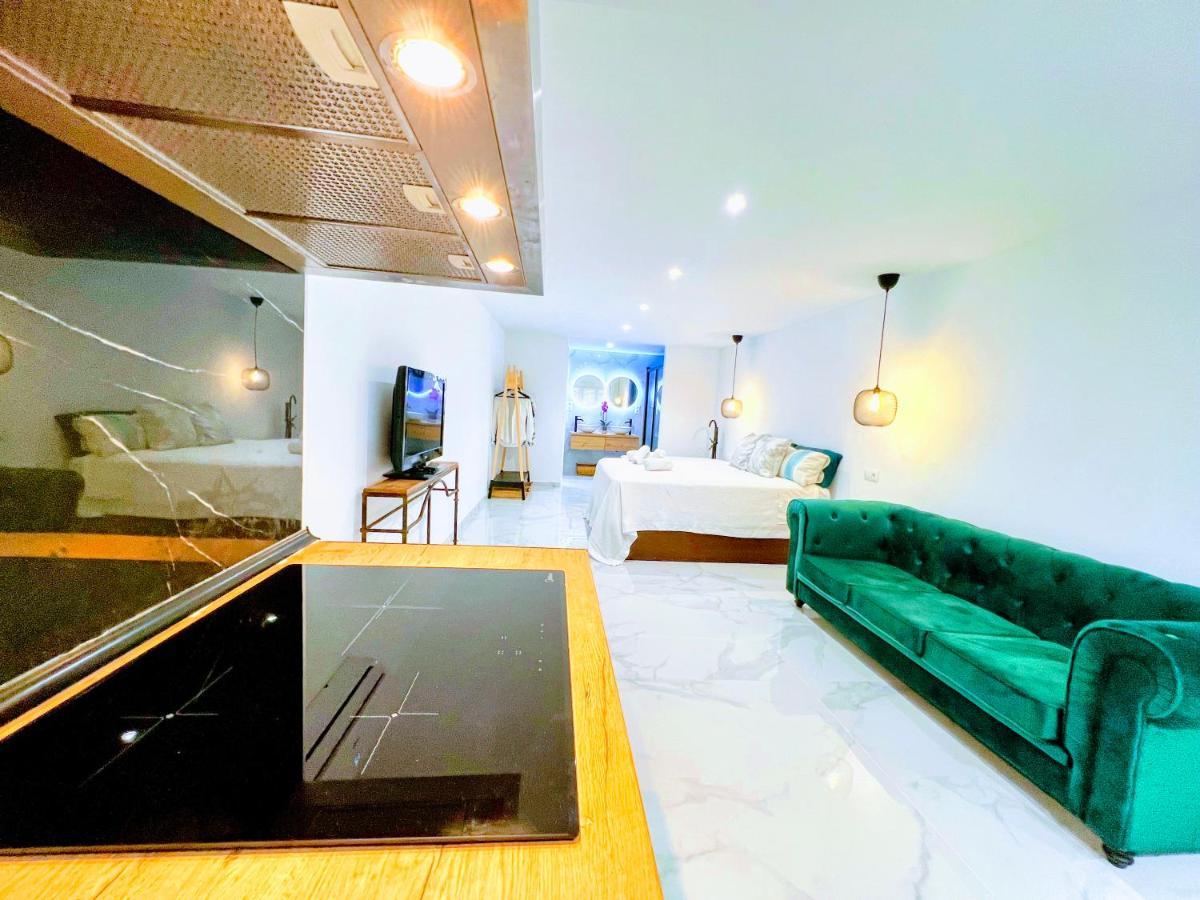 Garden Boutique Apartment El Faro Exterior foto