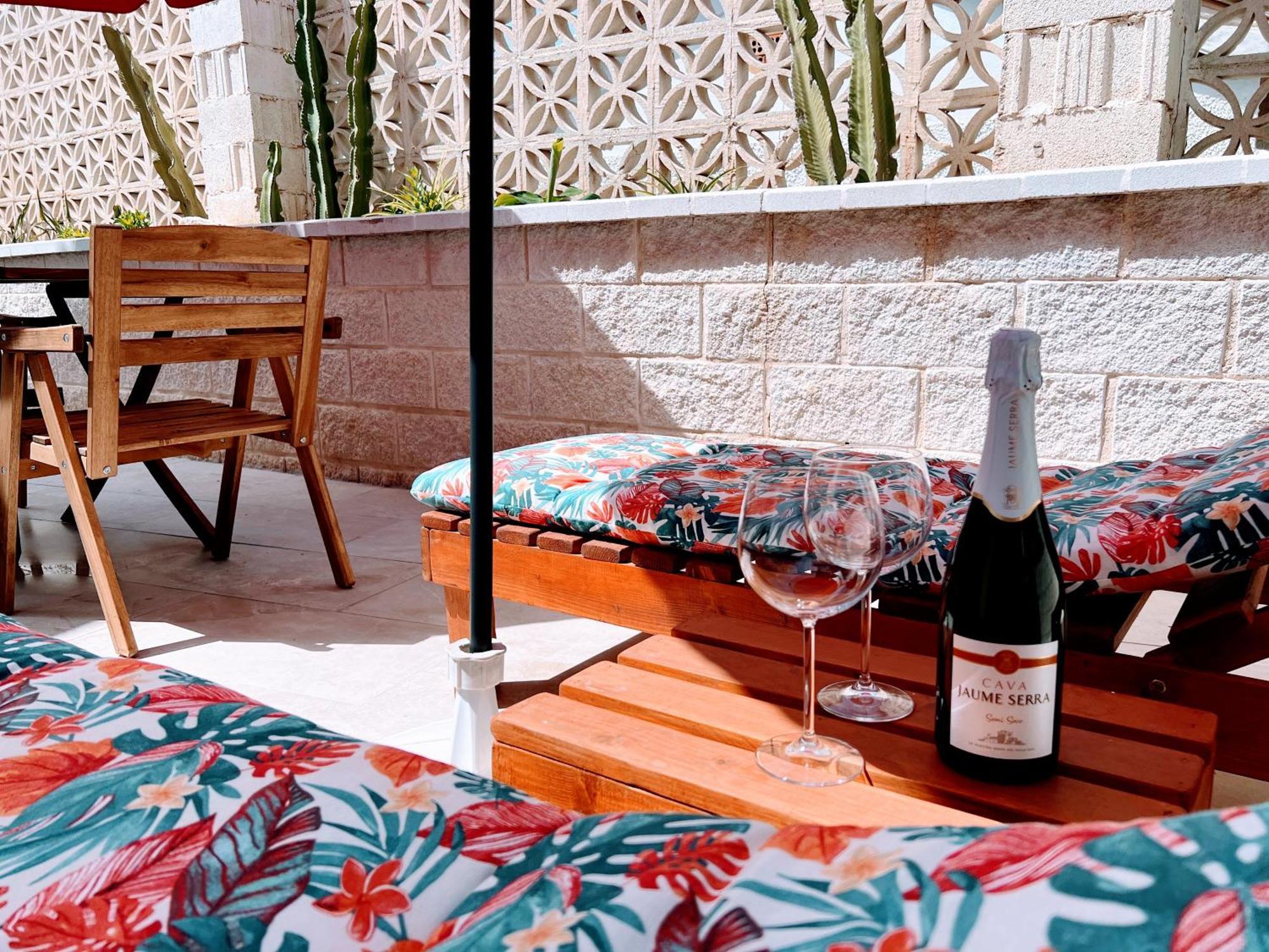 Garden Boutique Apartment El Faro Exterior foto